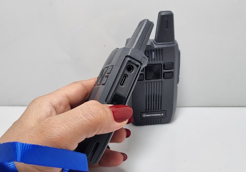 خرید فروش قیمت بیسیم موبایلی موتورولا 666 M2 خرید فروش قیمت بیسیم موبایلی موتورولا 666 M2